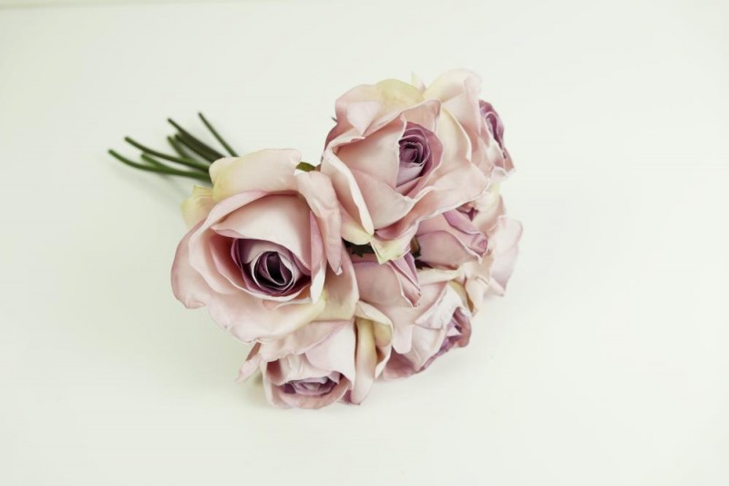 Kvety a kytice / Kytice / Kytica ruža 